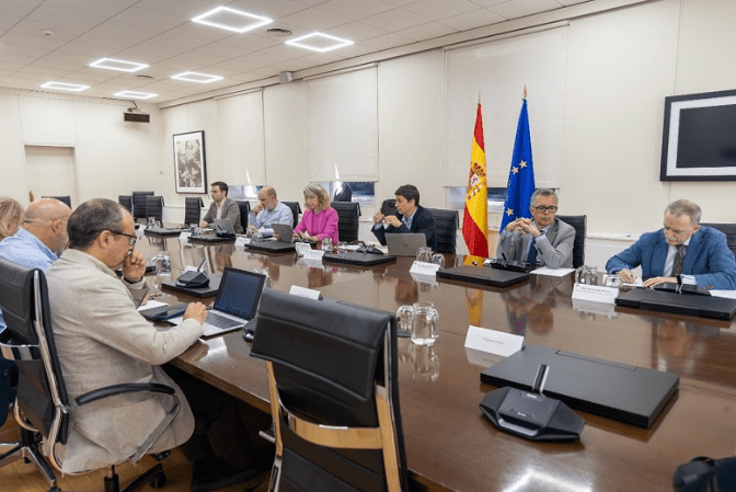 La Mesa de Diálogo Social aborda la mejora de la Orden para recuperar años cotizados de antiguos estudiantes en prácticas e investigadores