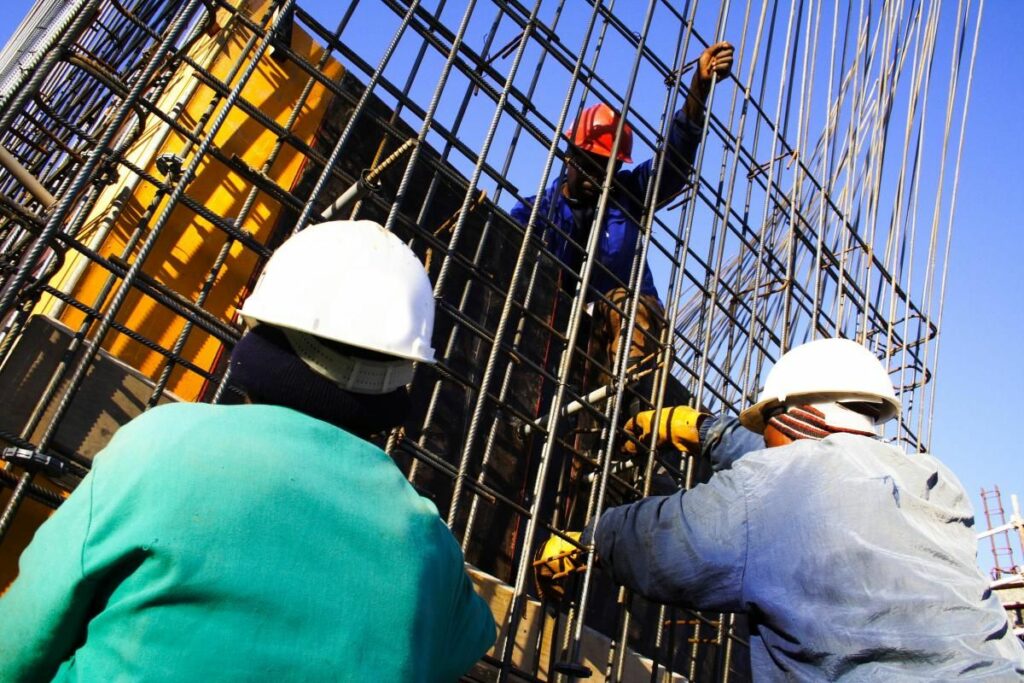 CEOE destaca el papel del sector privado como motor del empleo en 2025, pese a la incertidumbre y el alza de costes