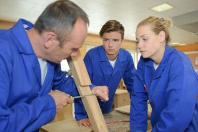 El alumnado de FP crece más que el profesorado, poniendo en riesgo la calidad formativa