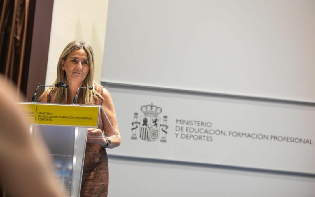 El Ministerio de Educación, FP y Deportes firma con 35 empresas la creación de cinco hubs de Formación Profesional